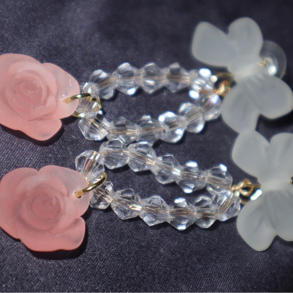 Rose Earrings - Picture 3 of 9